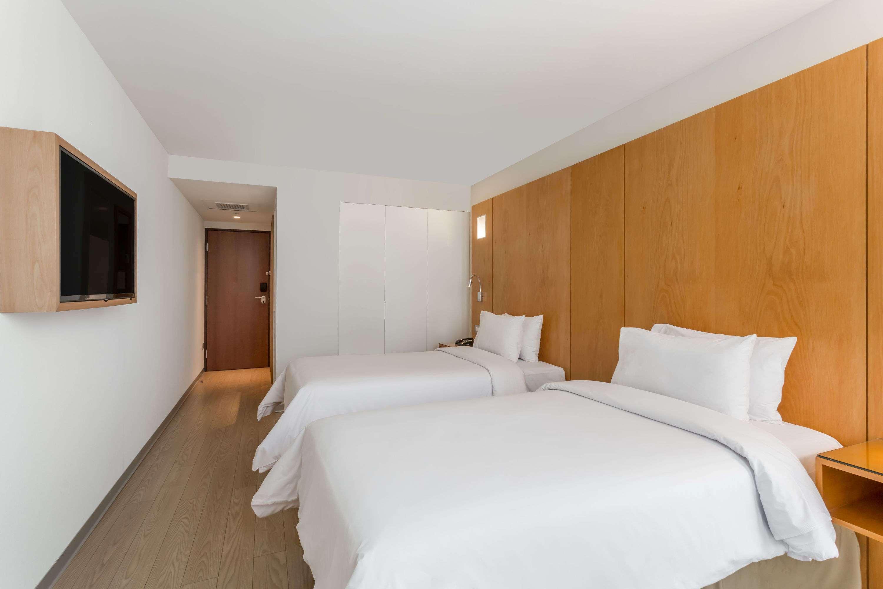 Ramada Encore By Wyndham Lima San Isidro Exterior foto