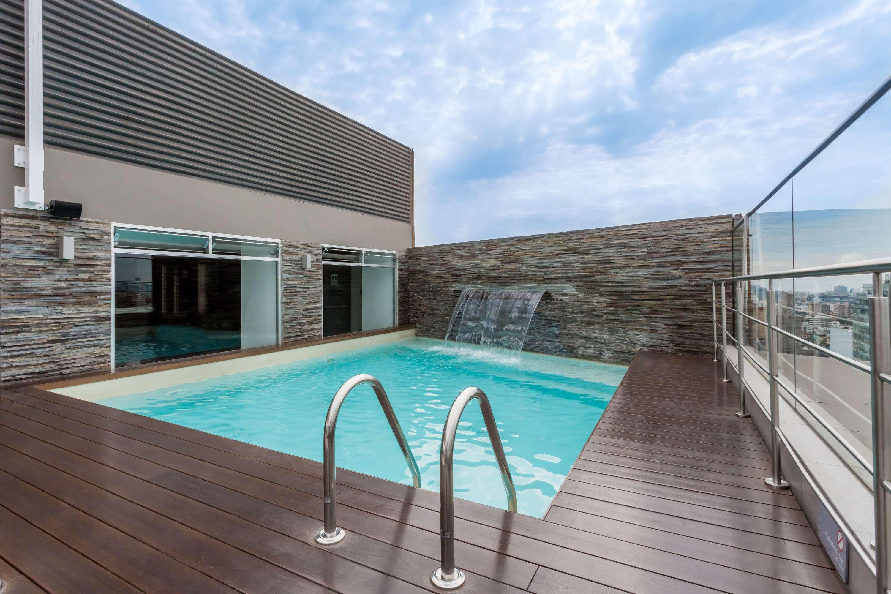 Ramada Encore By Wyndham Lima San Isidro Exterior foto