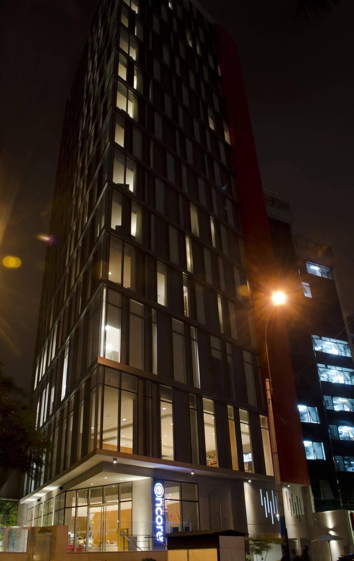Ramada Encore By Wyndham Lima San Isidro Exterior foto