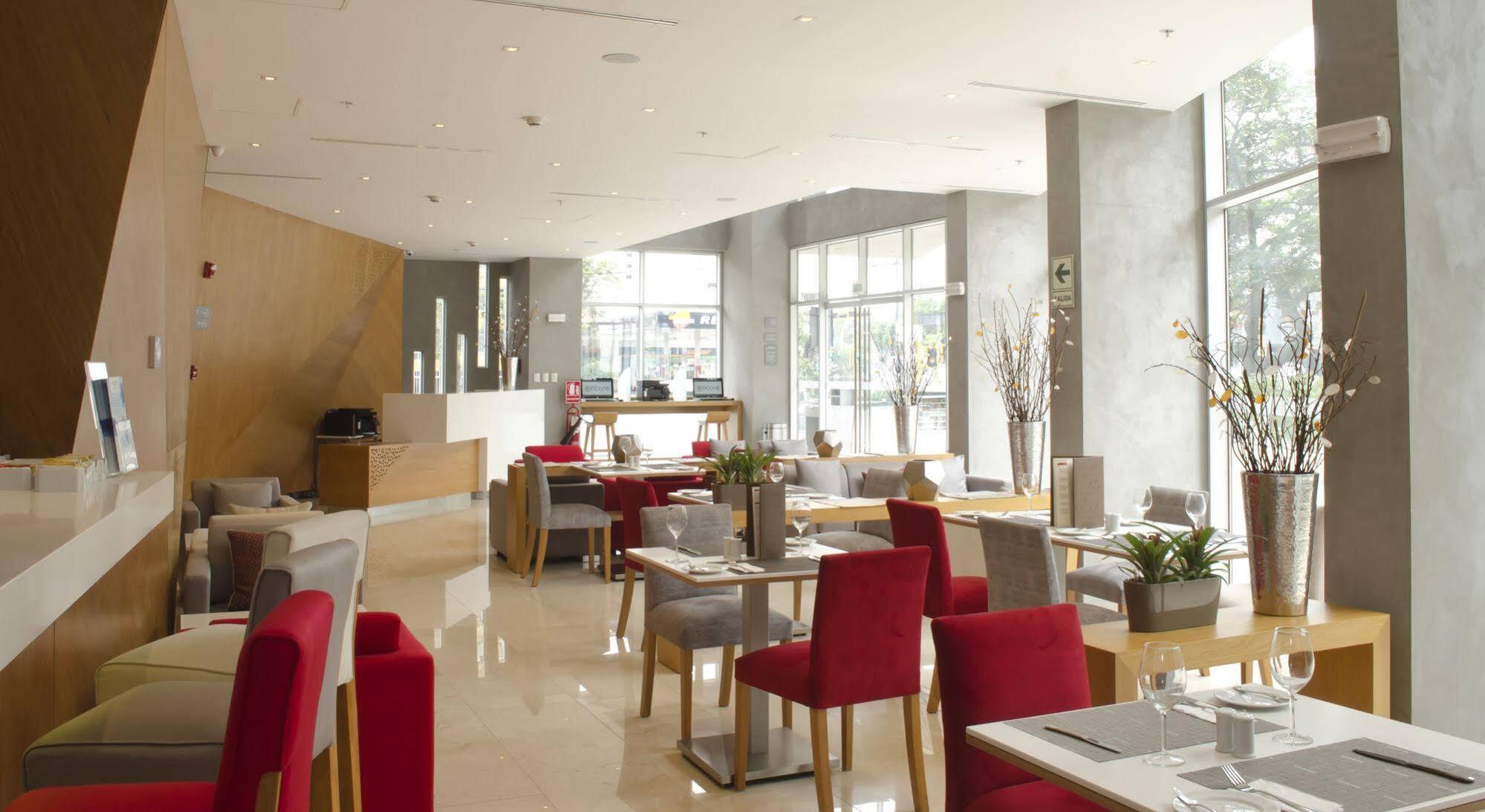 Ramada Encore By Wyndham Lima San Isidro Exterior foto